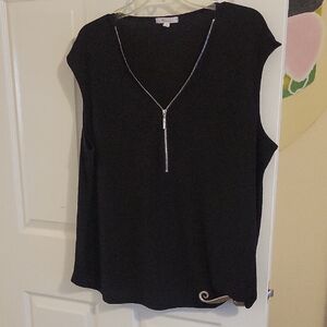 89th & Madison Sz1X Black half Zipper sleeveless V-Neck top